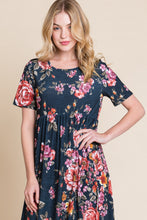 Load image into Gallery viewer, BOMBOM Floral Short Sleeve Maxi Dress
