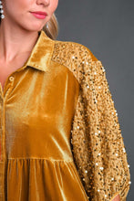 Load image into Gallery viewer, Umgee Sequin Detail Tiered Back Half Sleeve Shirt
