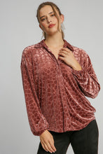 Load image into Gallery viewer, Umgee Animal Print Button Up Velvet Shirt
