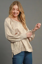 Load image into Gallery viewer, Umgee Wrinkled Round Neck Lantern Sleeve Blouse
