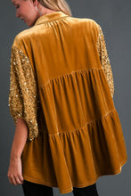Load image into Gallery viewer, Umgee Sequin Detail Tiered Back Half Sleeve Shirt

