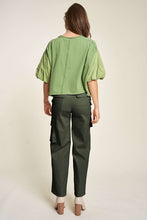 Load image into Gallery viewer, Davi &amp; Dani Flap Pocket Mid Rise Cargo Pants
