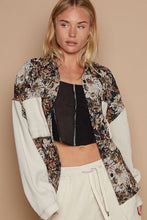 Load image into Gallery viewer, POL Contrast Sleeves Button Down Floral Jacquard Shirt
