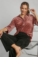 Load image into Gallery viewer, Umgee Animal Print Button Up Velvet Shirt

