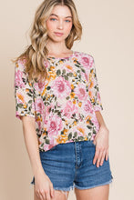 Load image into Gallery viewer, BOMBOM Floral Round Neck T-Shirt
