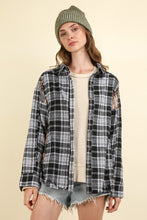 Load image into Gallery viewer, VERY J Contrast Plaid Raw Detail Shirt
