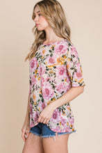 Load image into Gallery viewer, BOMBOM Floral Round Neck T-Shirt

