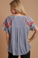 Load image into Gallery viewer, Umgee Velvet Embroidery Short Sleeve Blouse
