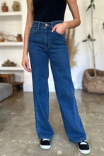 Load image into Gallery viewer, Judy Blue Full Size High Rise Straight Jeans
