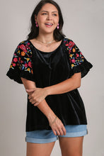 Load image into Gallery viewer, Umgee Full Size Velvet Embroidery Short Sleeve Blouse
