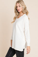 Load image into Gallery viewer, BOMBOM Checkered Long Sleeve V-Neck T-Shirt
