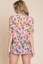 Load image into Gallery viewer, BOMBOM Floral Round Neck T-Shirt
