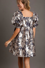 Load image into Gallery viewer, Umgee Metallic Jacquard Puff Sleeve Dress
