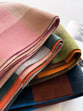 Load image into Gallery viewer, a758643010a04335891fe46dec46c400-Max-Origin
