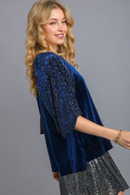 Load image into Gallery viewer, Umgee Round Neck Leopard Balloon Sleeve Velvet Top
