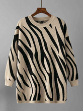 Load image into Gallery viewer, Contrast Round Neck Drop Shoulder Sweater
