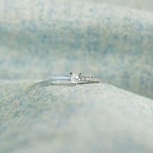 Load image into Gallery viewer, Heart Shape Inlaid Zircon Enamel Ring
