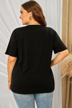 Load image into Gallery viewer, Plus Size Lip Graphic Tee Shirt
