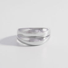 Load image into Gallery viewer, 925 Sterling Silver Bulging Ring
