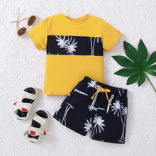 Load image into Gallery viewer, Kids Graphic Tee and Printed Shorts Set
