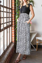 Load image into Gallery viewer, Leopard Print Round Neck Maxi Dress with Pockets

