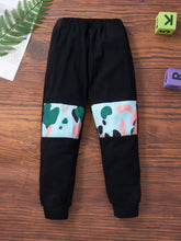 Load image into Gallery viewer, Kids Camouflage Elephant Graphic Sweatshirt and Pants Set
