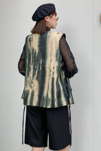 Load image into Gallery viewer, Tie-Dye Open Front Vest
