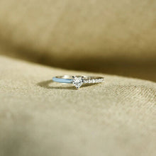 Load image into Gallery viewer, Heart Shape Inlaid Zircon Enamel Ring
