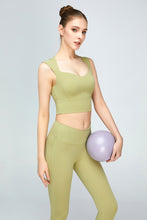 Load image into Gallery viewer, Sweat Absorbing Sleeveless Sports Bra
