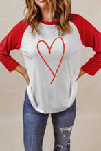 Load image into Gallery viewer, Contrast Baseball Sleeve Heart Graphic Top
