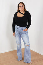 Load image into Gallery viewer, RISEN Valerie Full Size Crossover Flared Jeans
