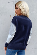 Load image into Gallery viewer, Color Block Ribbed Trim Round Neck Knit Pullover
