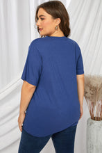Load image into Gallery viewer, Plus Size Lip Graphic Tee Shirt
