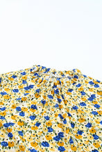 Load image into Gallery viewer, Floral Puff Sleve Keyhole Blouse

