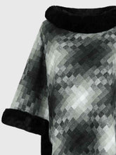 Load image into Gallery viewer, Faux Fur Trim Poncho
