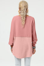 Load image into Gallery viewer, Curved Hem Dolman Sleeve Top
