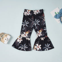 Load image into Gallery viewer, HELLO SUMMER Graphic Top and Floral Flare Pants Set
