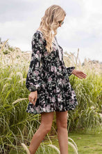 Load image into Gallery viewer, Floral Lace Trim Long Sleeve Dress
