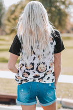 Load image into Gallery viewer, Printed Zip-Collar Short Raglan Sleeve Tee
