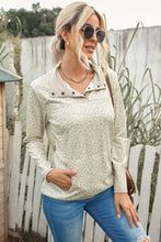 Load image into Gallery viewer, Leopard Print Snap Front Sweatshirt
