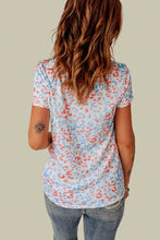 Load image into Gallery viewer, Leopard Contrast Sequin Short Sleeve Tee
