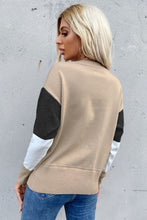 Load image into Gallery viewer, Color Block Ribbed Trim Round Neck Knit Pullover
