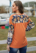 Load image into Gallery viewer, Floral Drop Shoulder Round Neck Top
