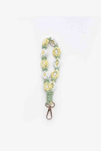 Load image into Gallery viewer, Assorted 4-Piece Macrame Flower Keychain
