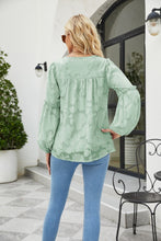 Load image into Gallery viewer, Applique Frill Trim Gathered Detail Blouse
