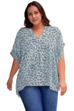 Load image into Gallery viewer, Plus Size Printed Notched Neck Half Sleeve Top
