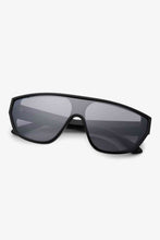Load image into Gallery viewer, UV400 Polycarbonate Wayfarer Sunglasses
