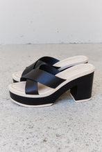 Load image into Gallery viewer, Weeboo Cherish The Moments Contrast Platform Sandals in Black
