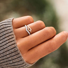 Load image into Gallery viewer, Knotted Heart Shape Inlaid Zircon Ring
