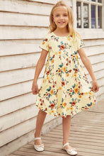 Load image into Gallery viewer, Girls Floral Round Neck Short Sleeve Dress with Pockets
